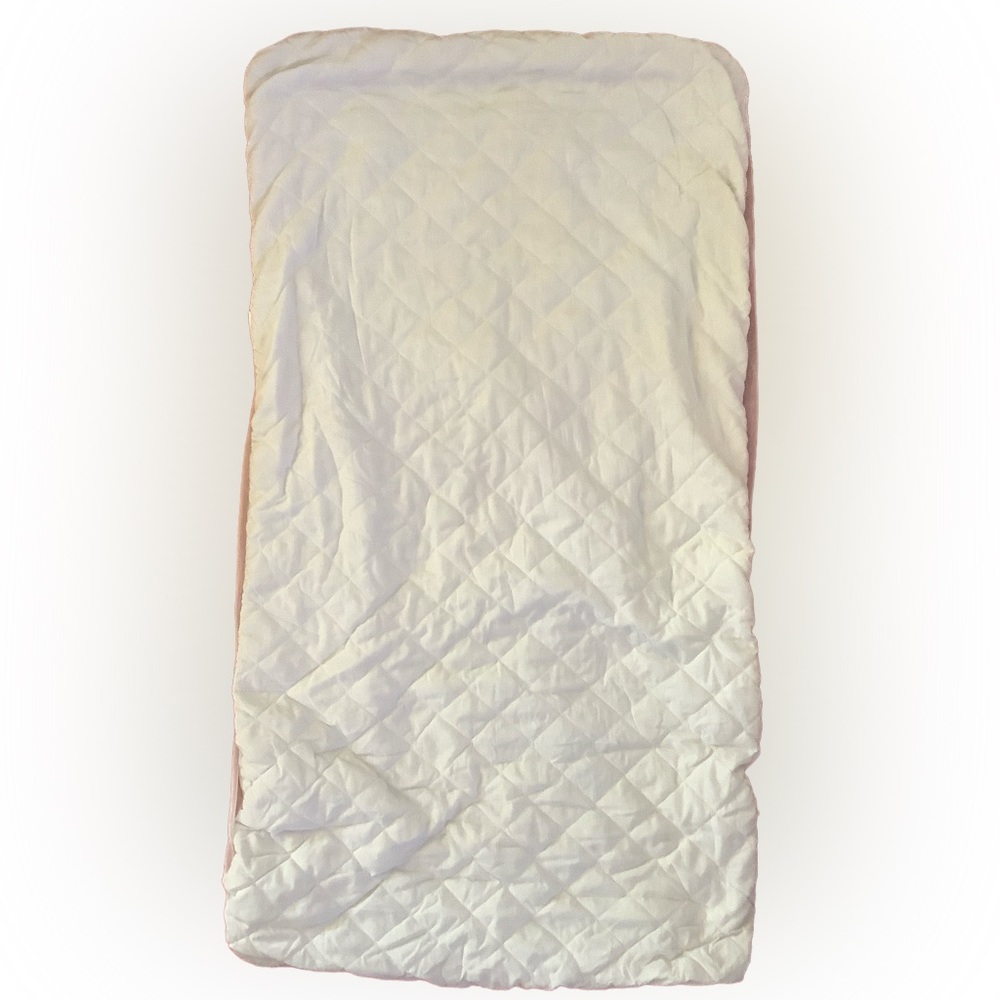Crib mattress protector